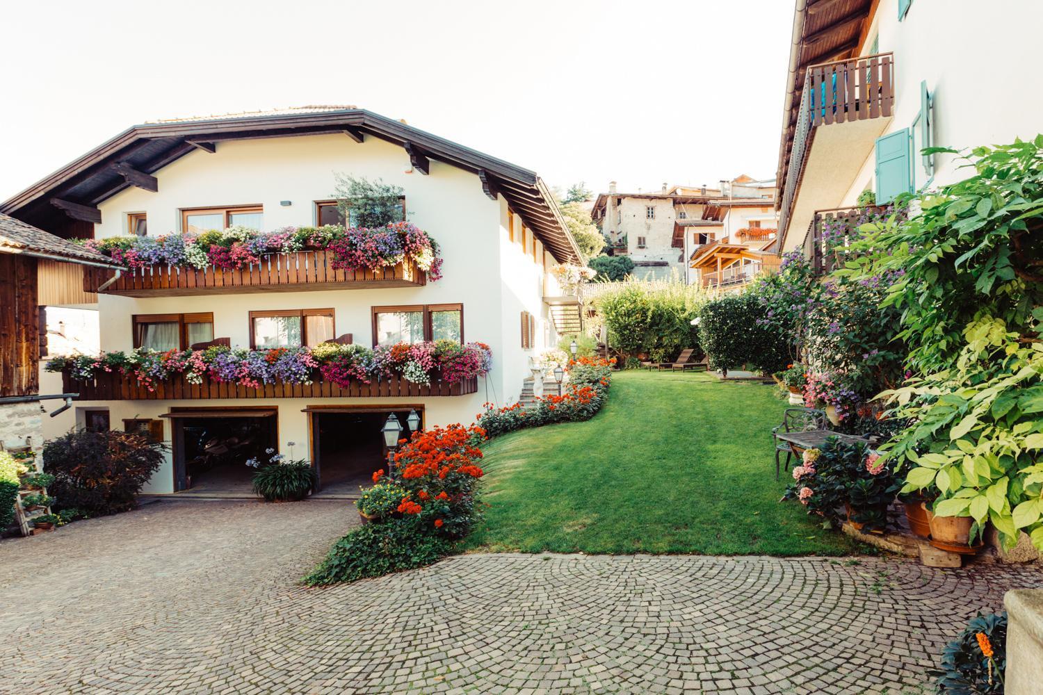 Amplatz 1523 - B&B And Suites Монтанья Экстерьер фото